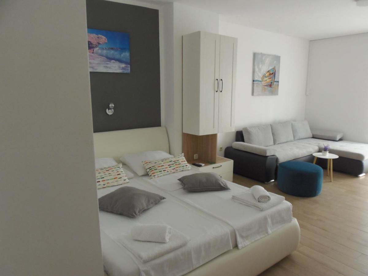 Villa Rajski Dvor 2 Bol Zewnętrze zdjęcie