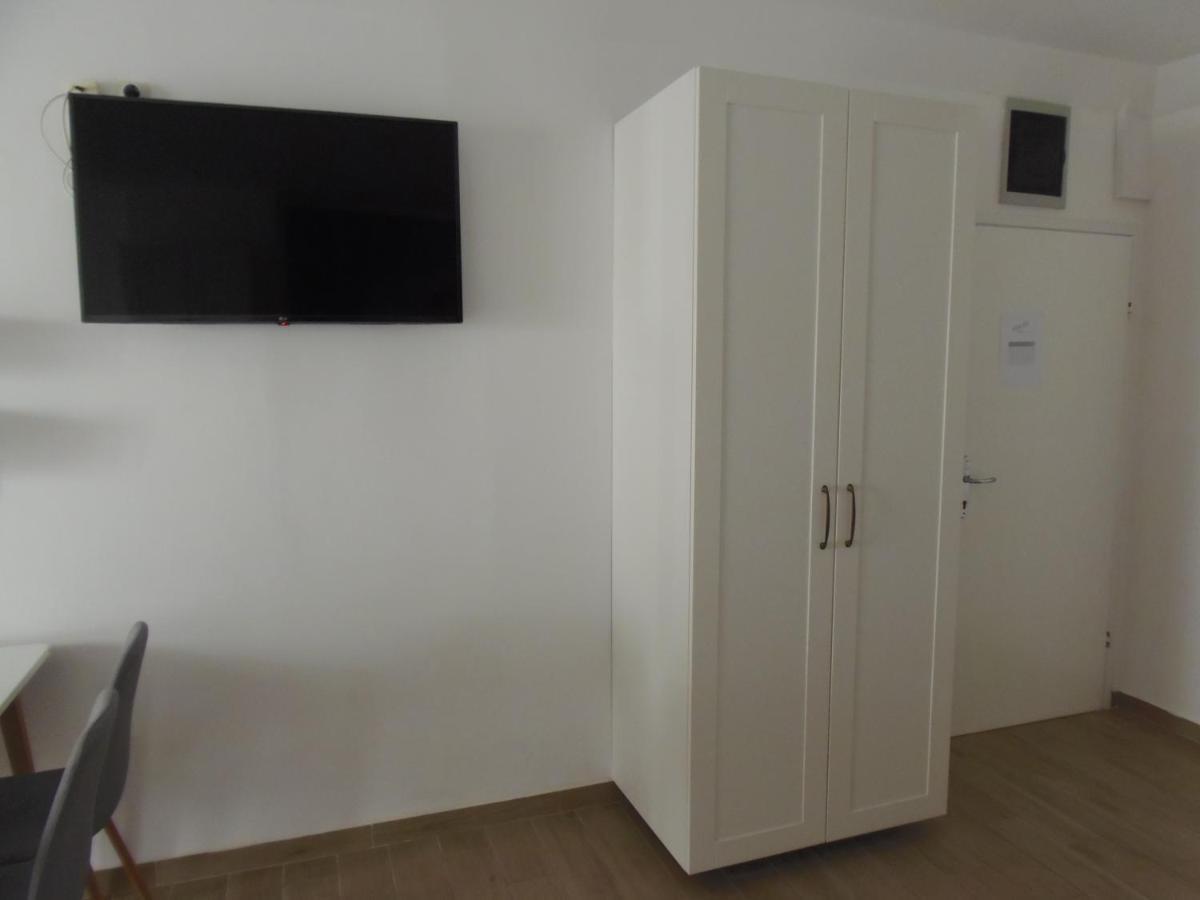 Villa Rajski Dvor 2 Bol Zewnętrze zdjęcie