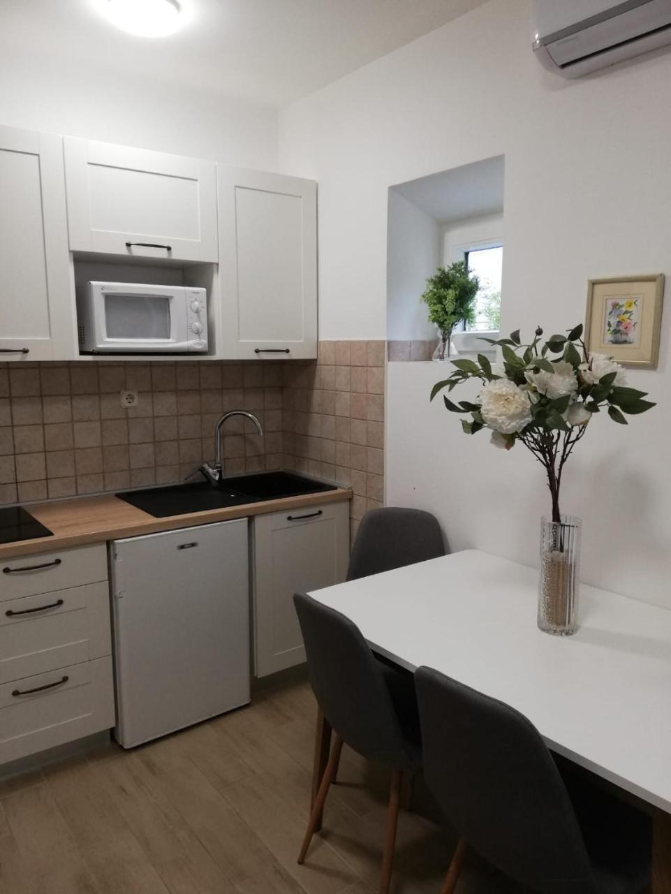 Villa Rajski Dvor 2 Bol Zewnętrze zdjęcie